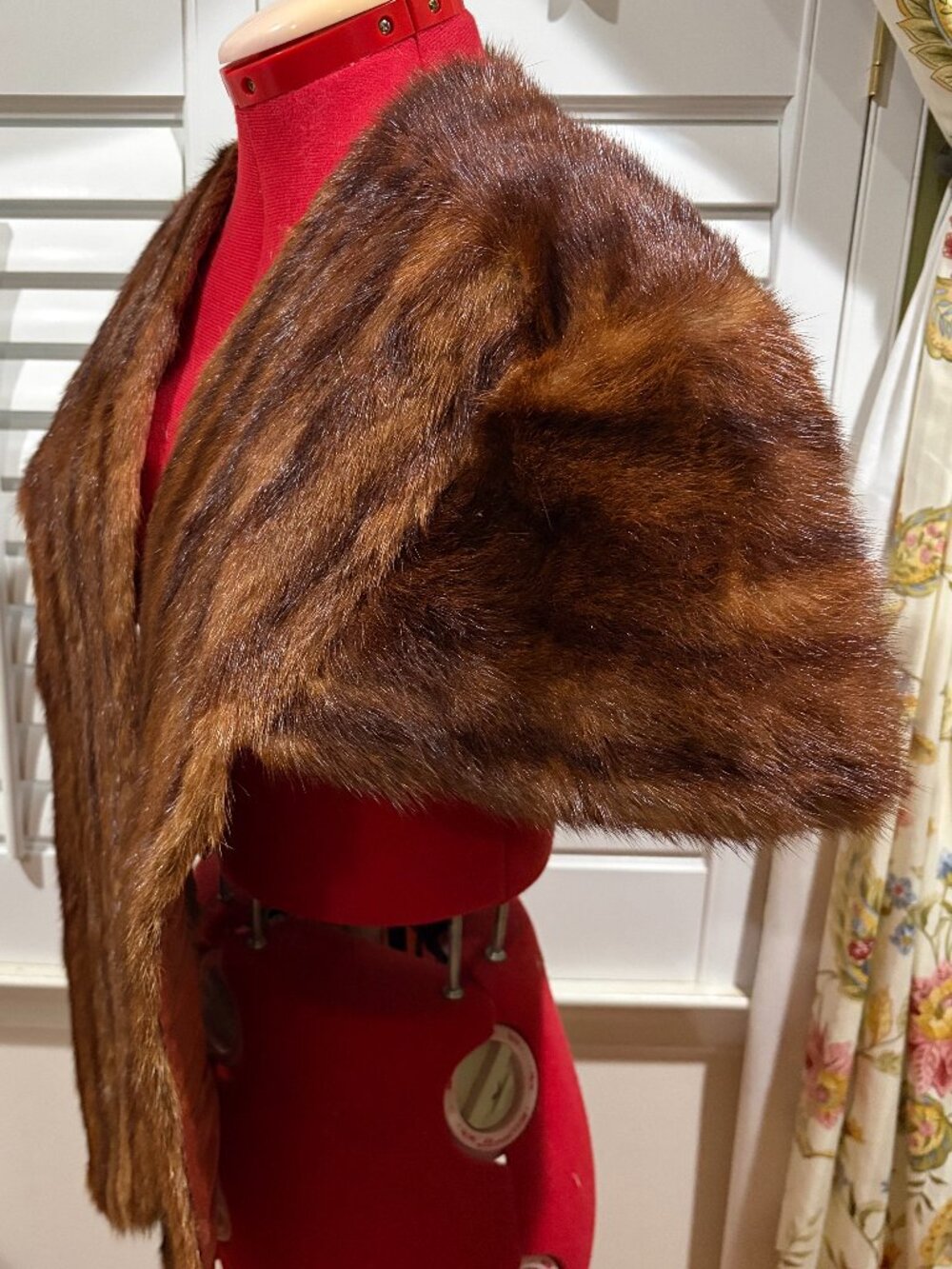 Vintage capelet (Preowned) with two slits under the left chest (front) part.